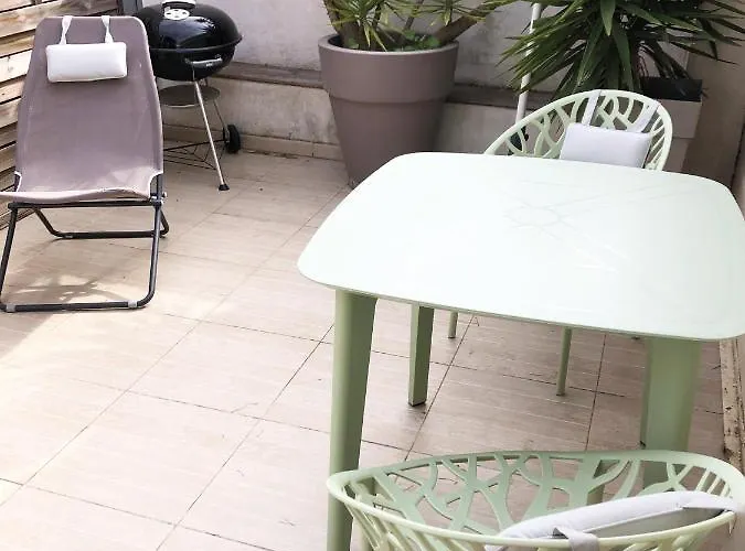Azur شقة